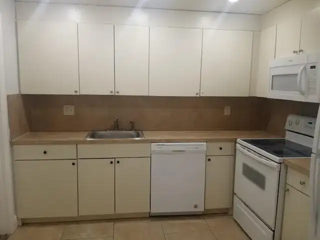 632 NW 13th Street # 16, Boca Raton FL 33486 photo 2