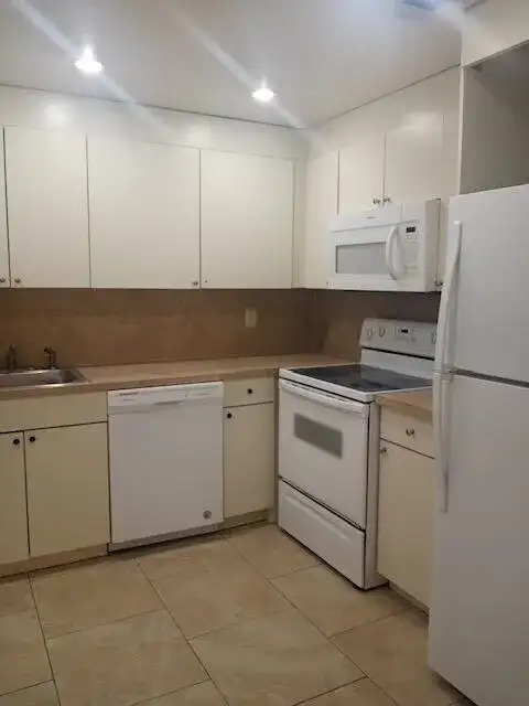 632 NW 13th Street # 16, Boca Raton FL 33486 photo 3