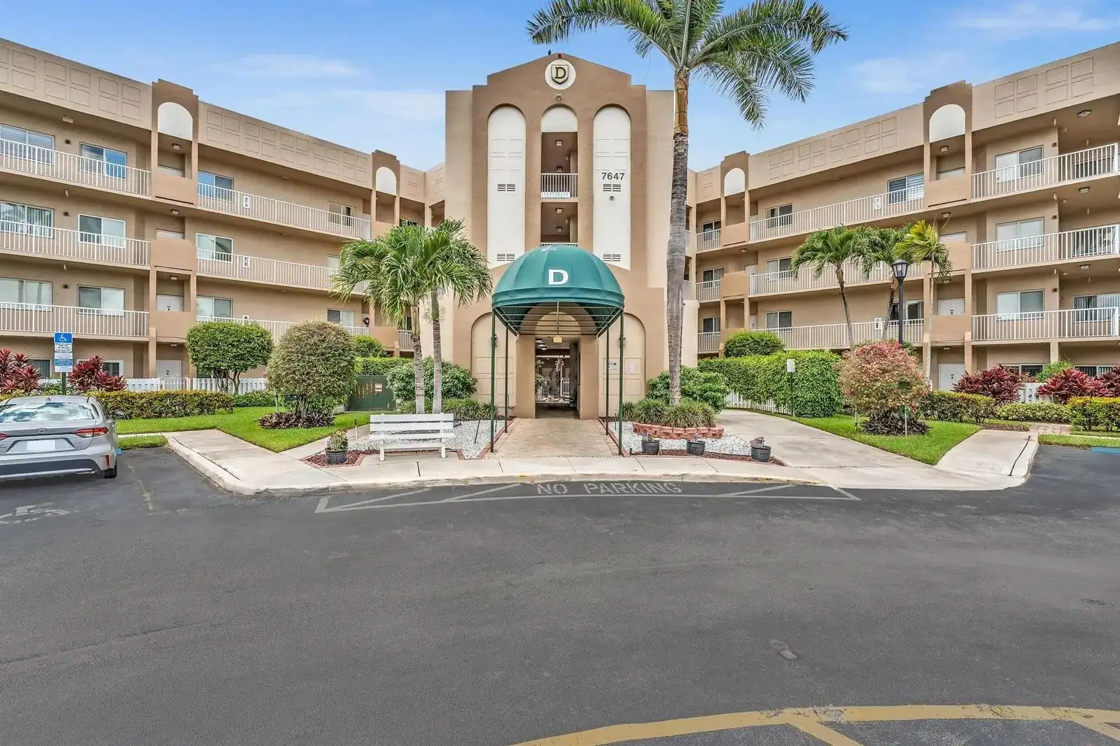 7647 SOUTHAMPTON Terrace # 115, Tamarac FL 33321 photo 2