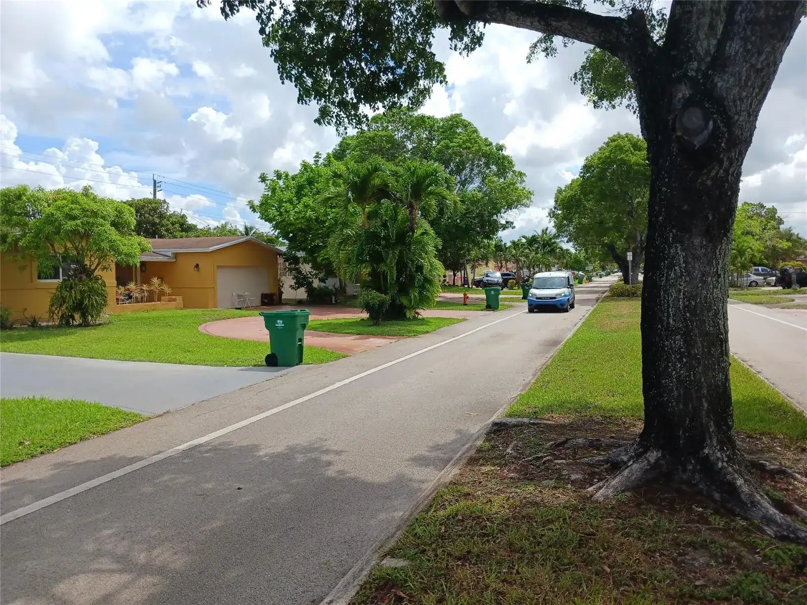 7757 SE EMBASSY Boulevard, Miramar FL 33023 photo 2