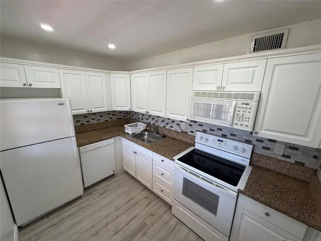 2710 Riverside Drive # A, Coral Springs FL 33065 photo 5