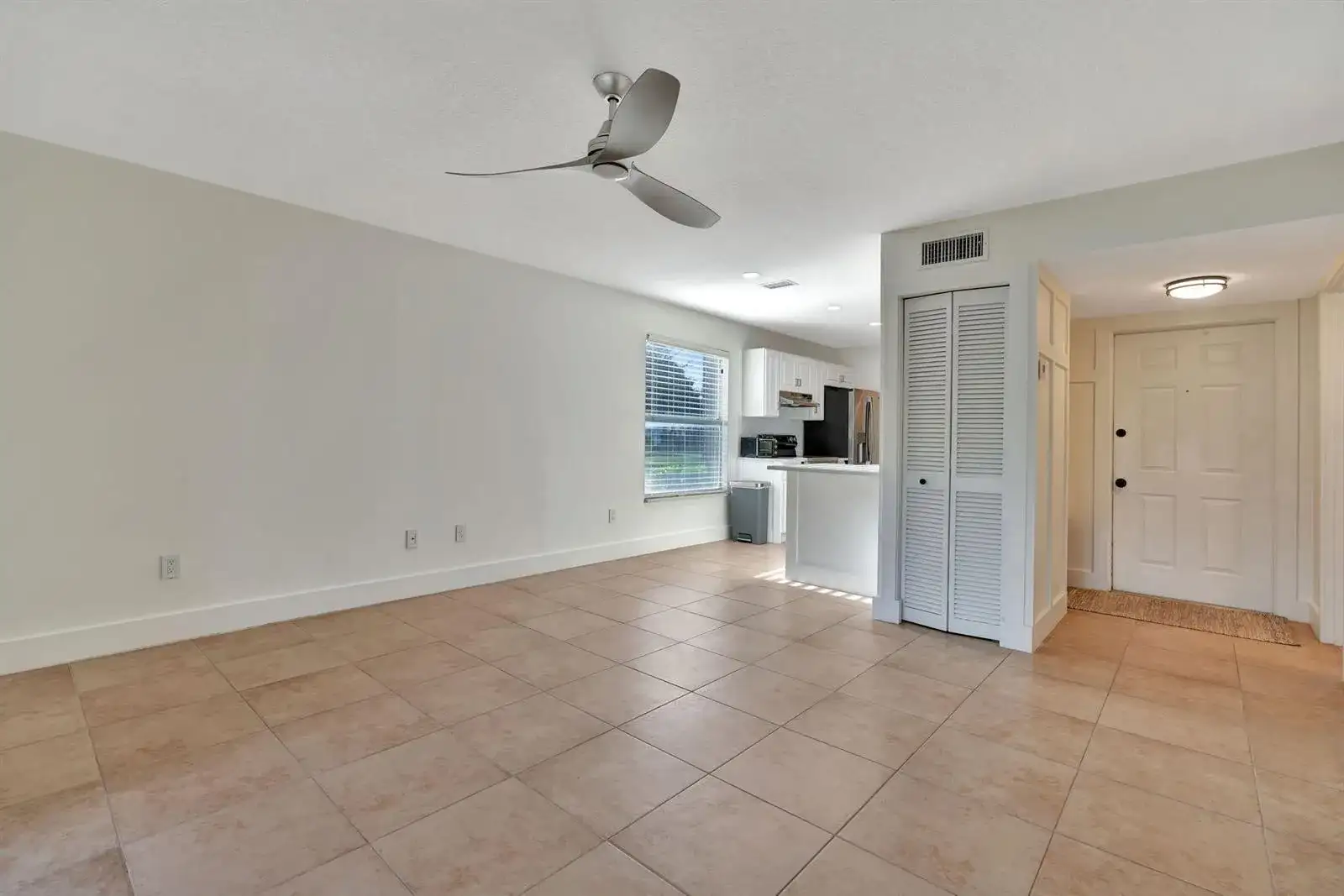 8132 SE Croft Circle # 1, Hobe Sound FL 33455 photo 4