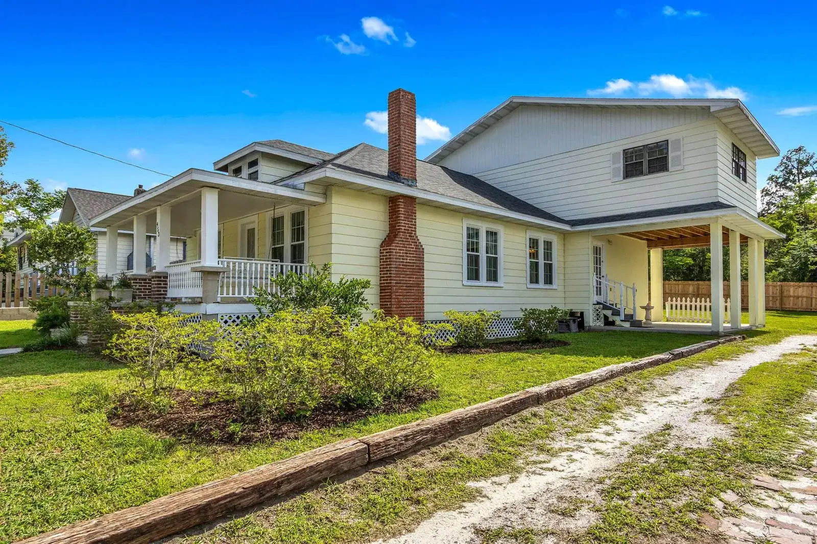 453 Bell Avenue, FL 34601 photo 2