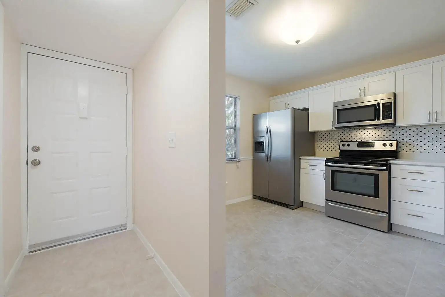 6384 BOCA Circle, Boca Raton FL 33433 photo 2