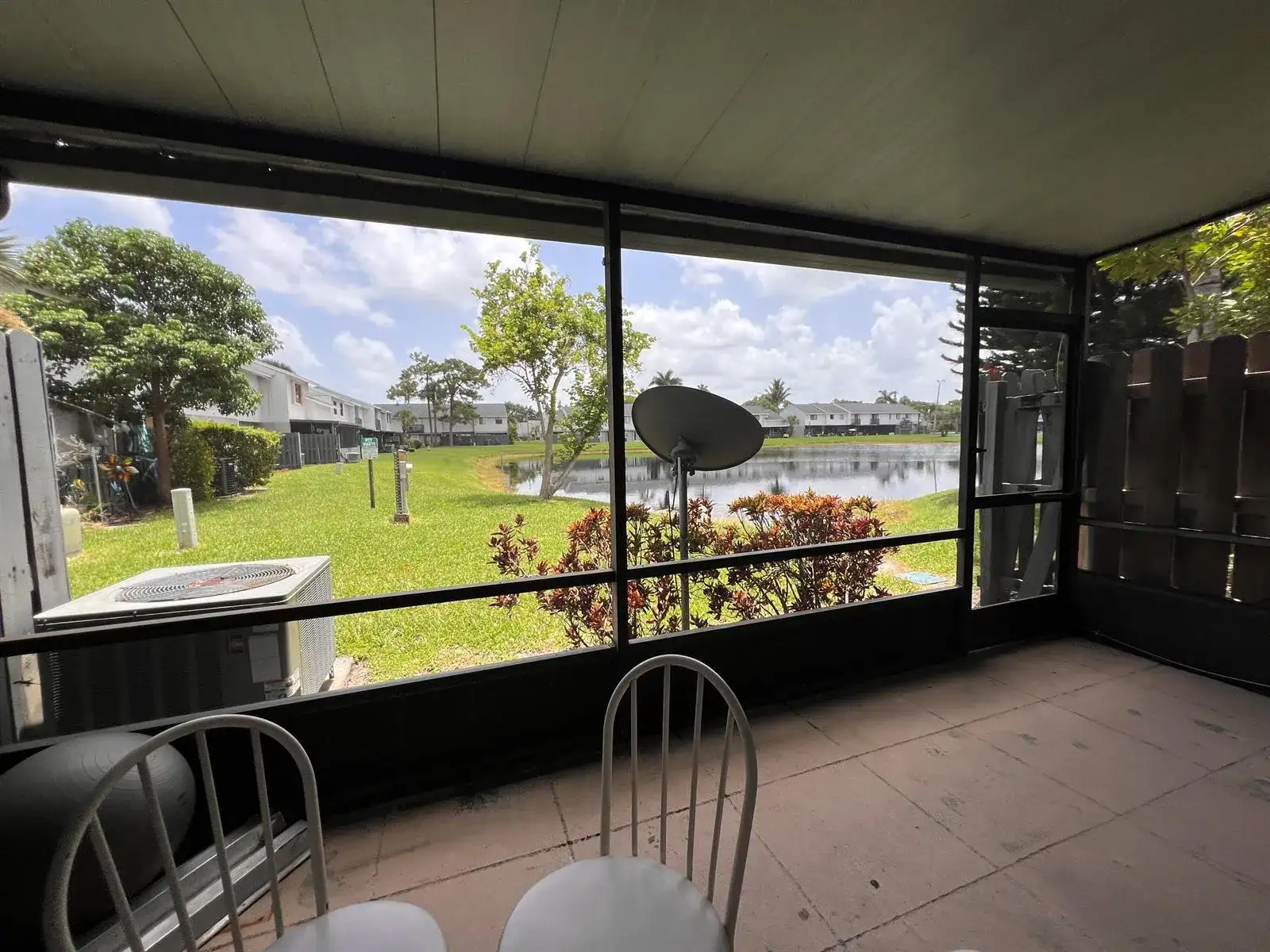 2606 CANALSIDE Drive, FL 33463 photo 3