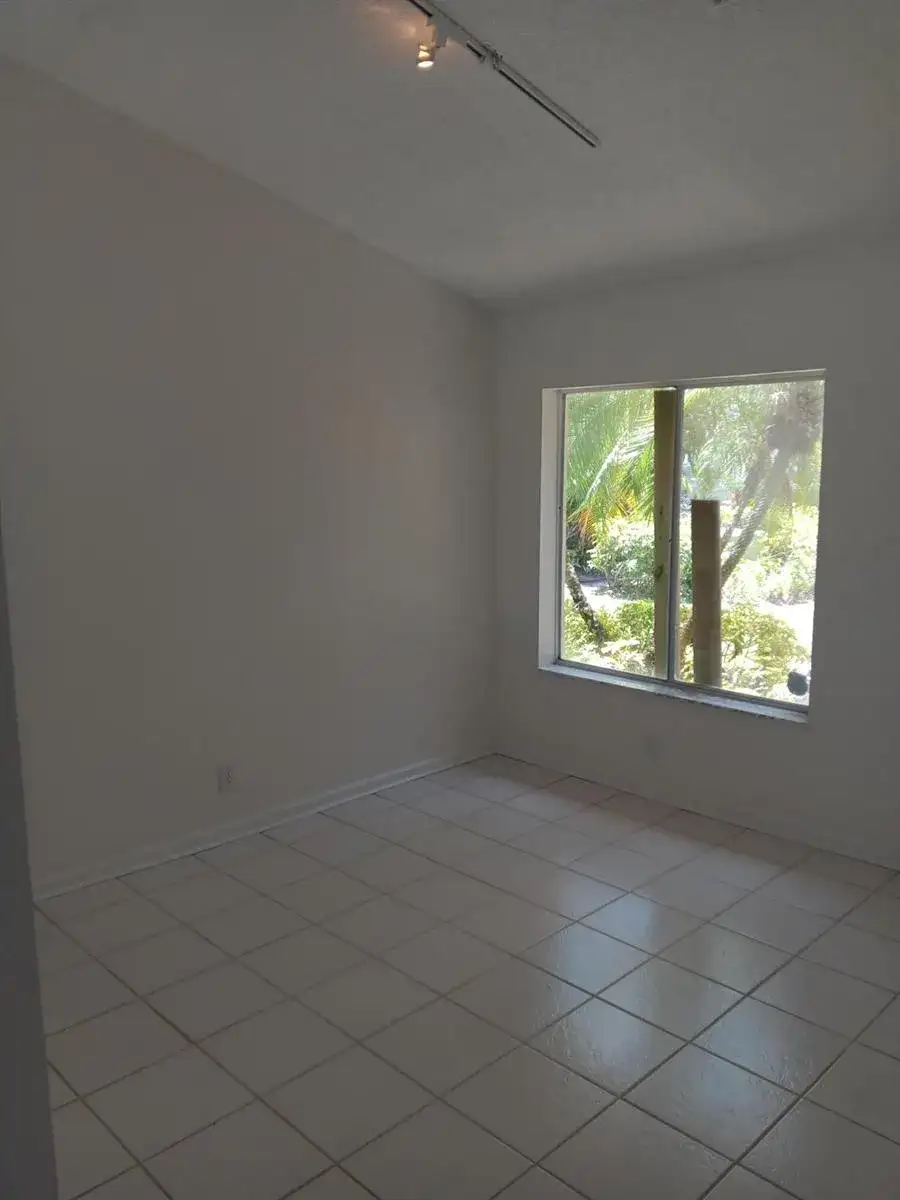23157 Fountain View Drive, Boca Raton FL 33433 photo 2