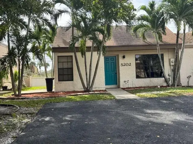 5202 NUTMEG Drive, Palm Beach Gardens FL 33418 photo 3
