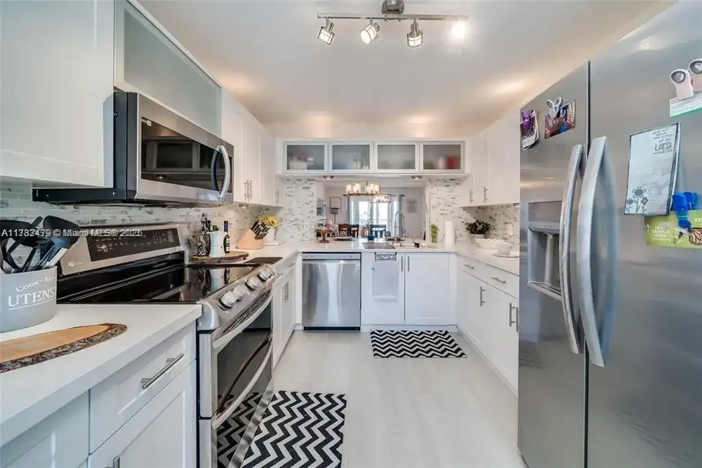 2560 NW 103RD Avenue # 406, Sunrise FL 33322 photo 2