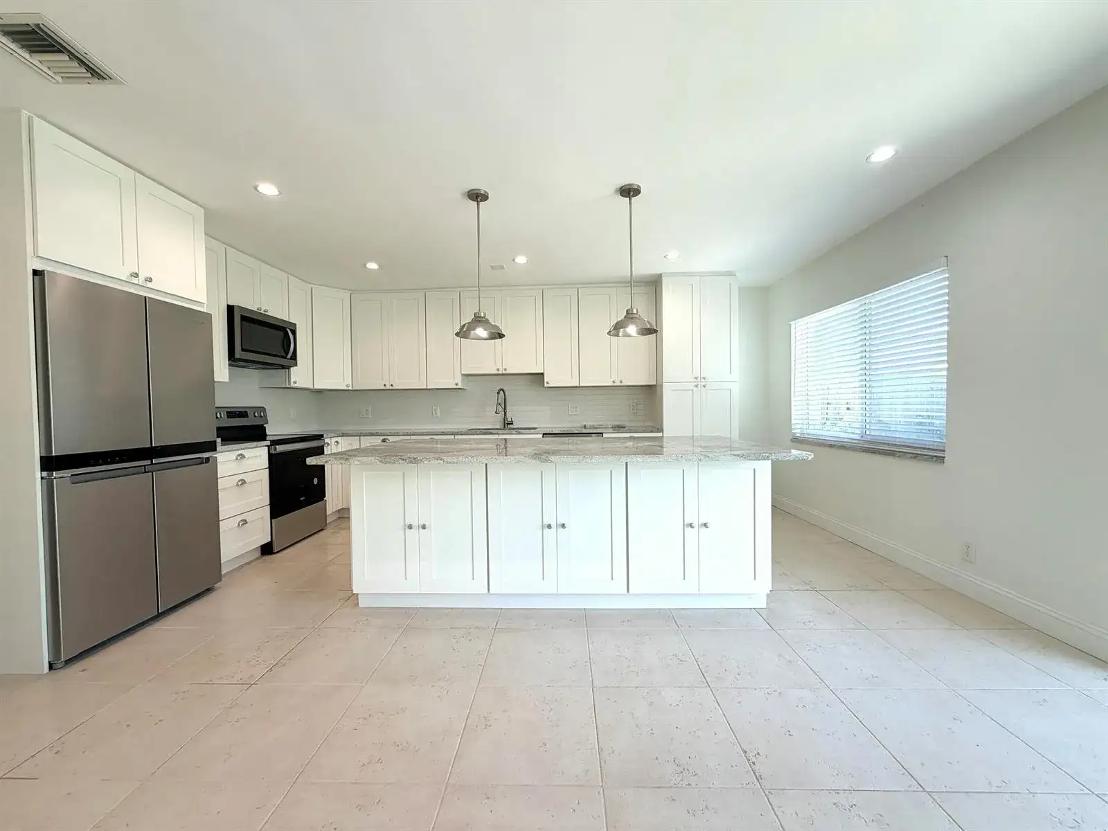 2648 NE 9TH Street, Pompano Beach FL 33062 photo 2