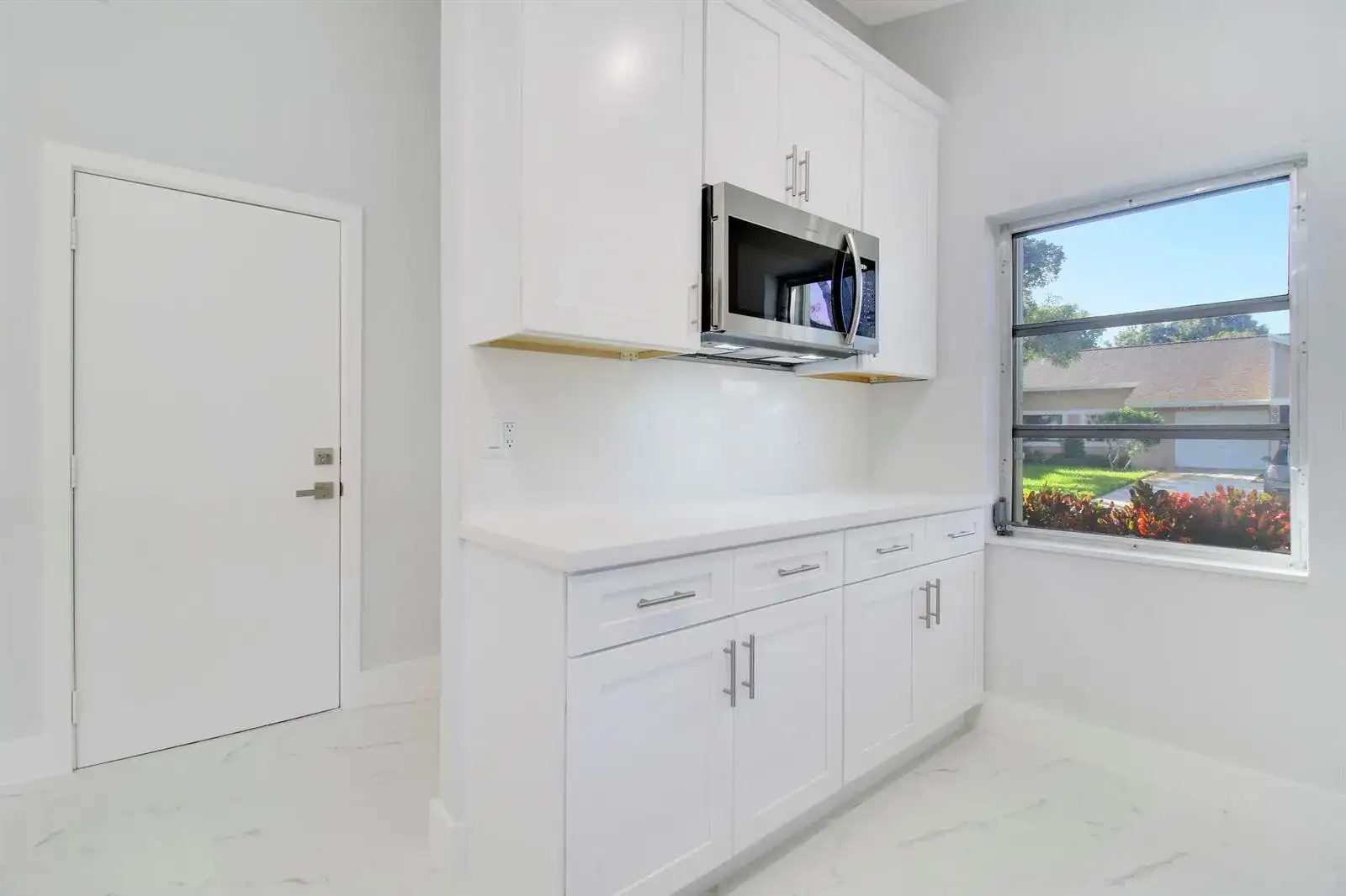 8055 SWEETBRIAR Way, Boca Raton FL 33496 photo 5
