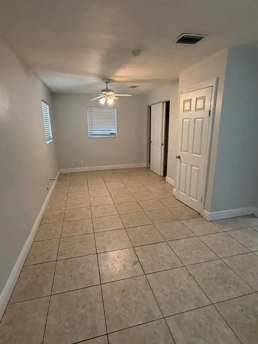 5572 SW 6th Court, Margate FL 33068 photo 3