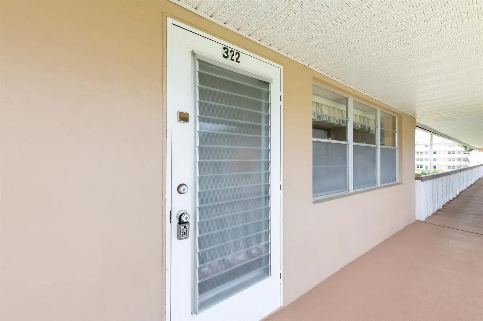322 WINDSOR N, West Palm Beach FL 33417 photo 3