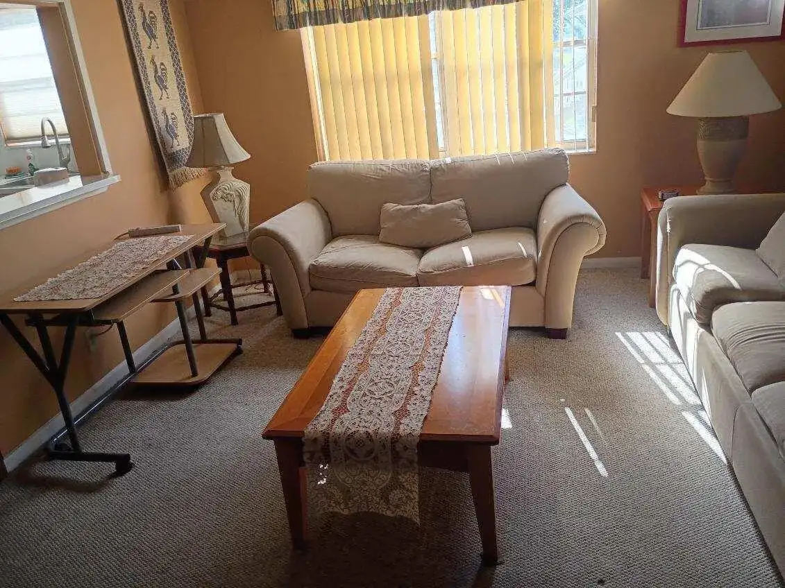 322 WINDSOR N, West Palm Beach FL 33417 photo 4