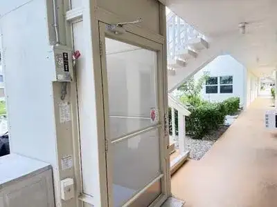 145 Dorchester G, West Palm Beach FL 33417 photo 3