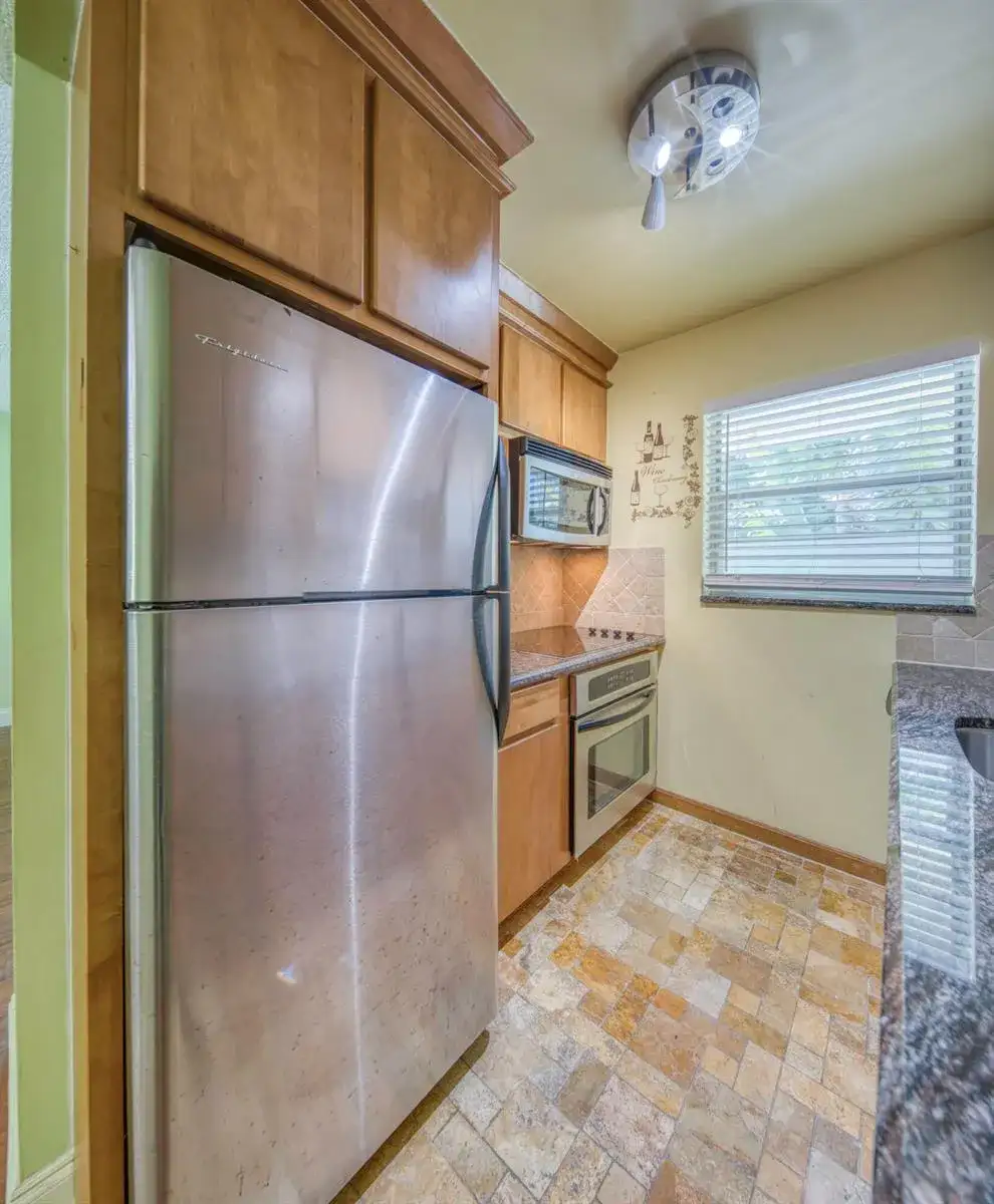 216 N FEDERAL Highway # 8, FL 33460 photo 5