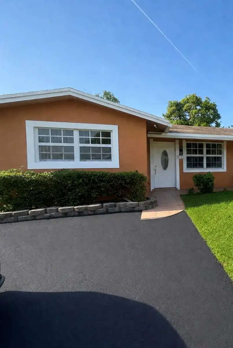 5725 NW 14TH Court, Lauderhill FL 33313 photo 4