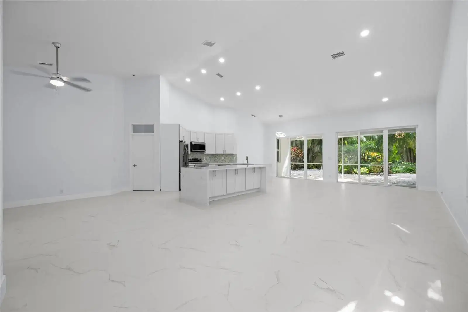 4521 CARLTON GOLF Drive, Lake Worth FL 33449 photo 3