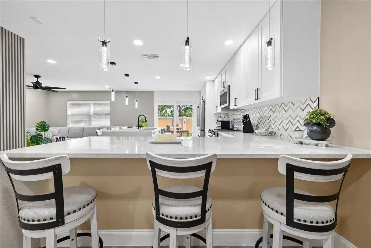 3367 COMMODORE Court, West Palm Beach FL 33411 photo 2