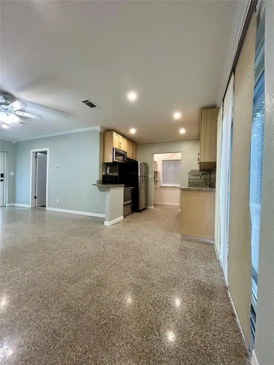 5950 NE 6TH Avenue, Oakland Park FL 33334 photo 4