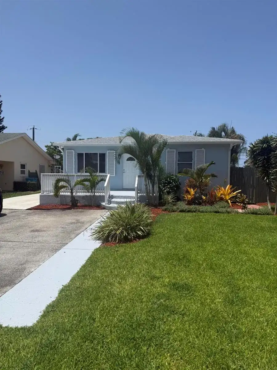 135 SE 5th Avenue, Boynton Beach FL 33435 photo 2