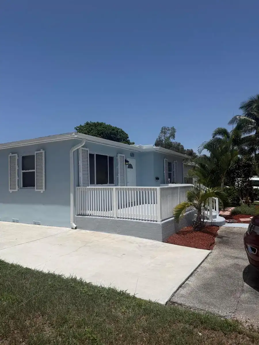 135 SE 5th Avenue, Boynton Beach FL 33435 photo 4