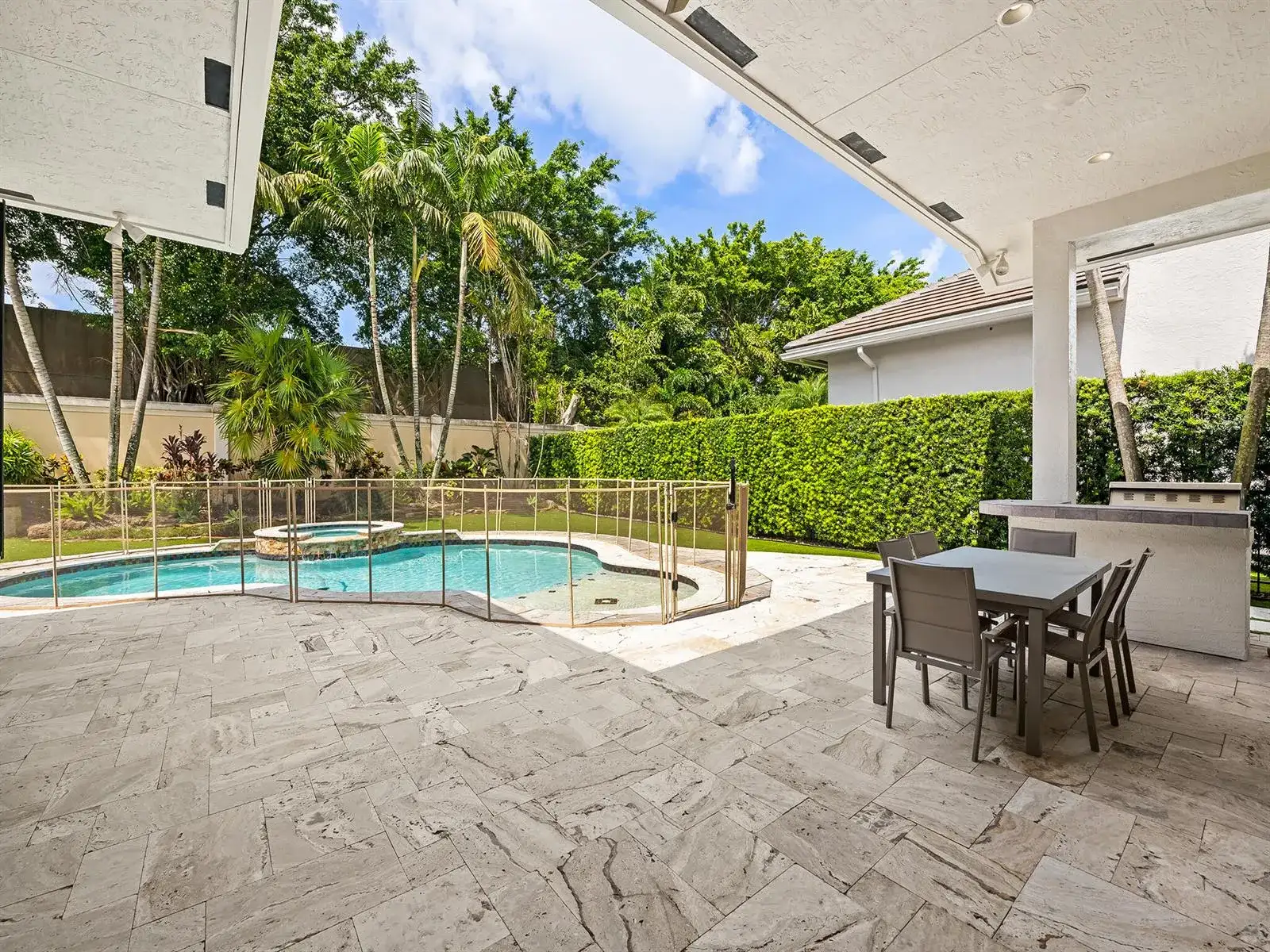 10800 Blue Palm Street, Plantation FL 33324 photo 4