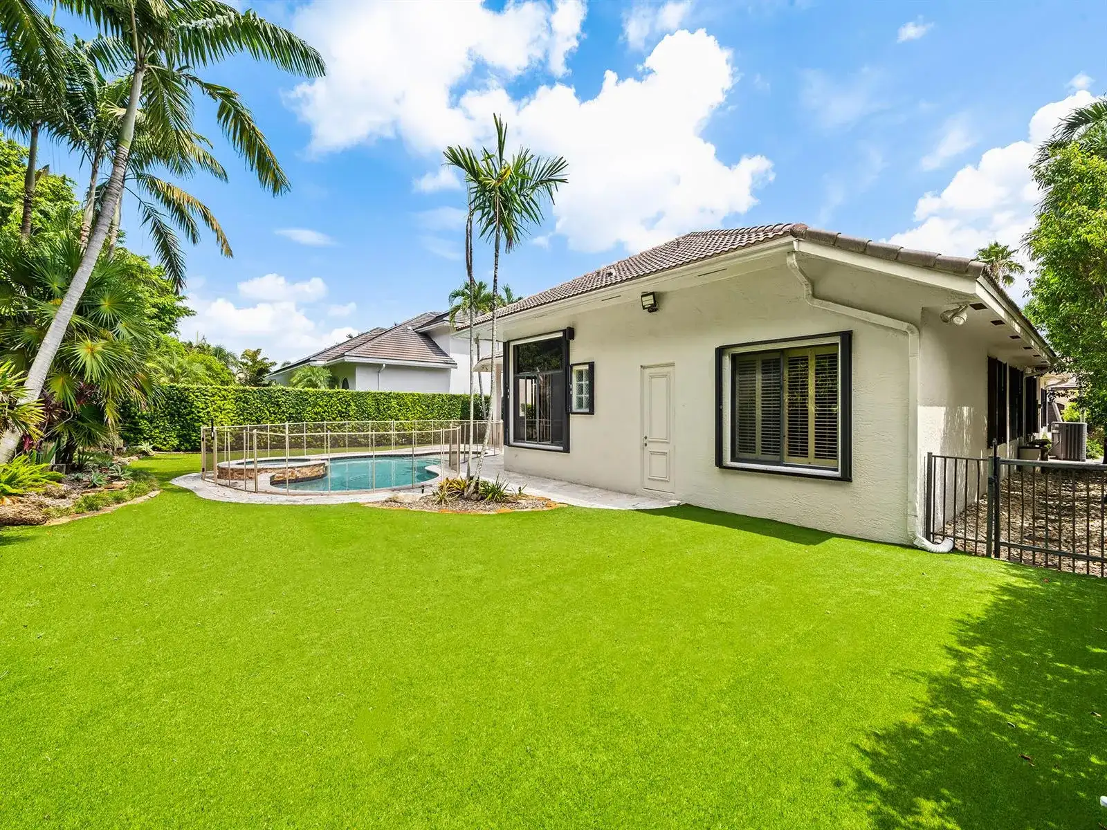 10800 Blue Palm Street, Plantation FL 33324 photo 5
