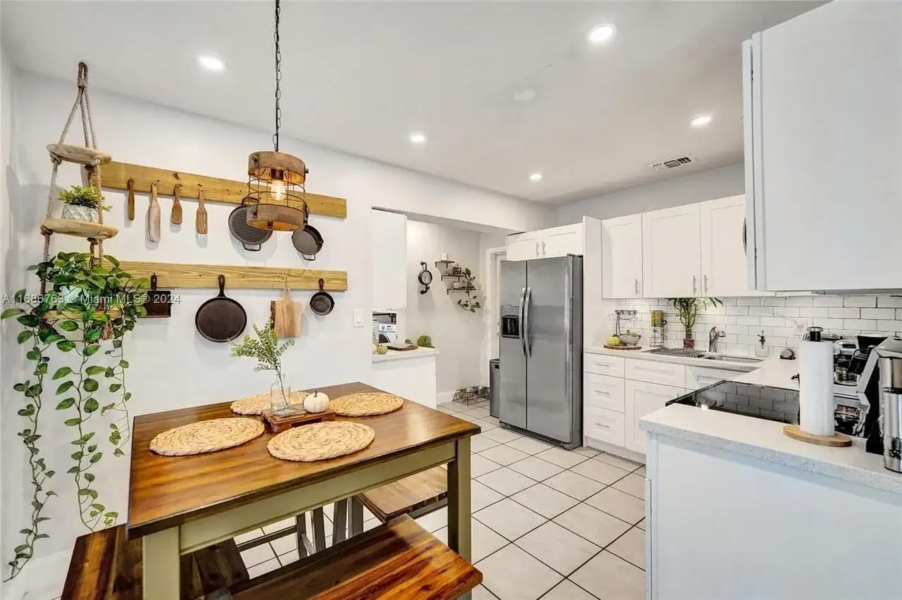 6821 ATLANTA Street, Hollywood FL 33024 photo 4