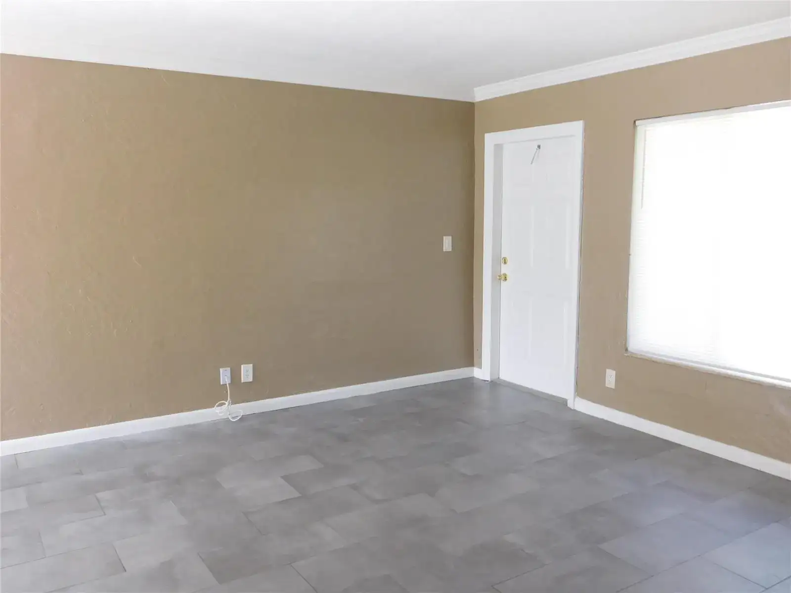 1511 SW 63RD Avenue, North Lauderdale FL 33068 photo 4