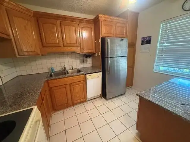 197 Lake Susan Lane, West Palm Beach FL 33411 photo 5