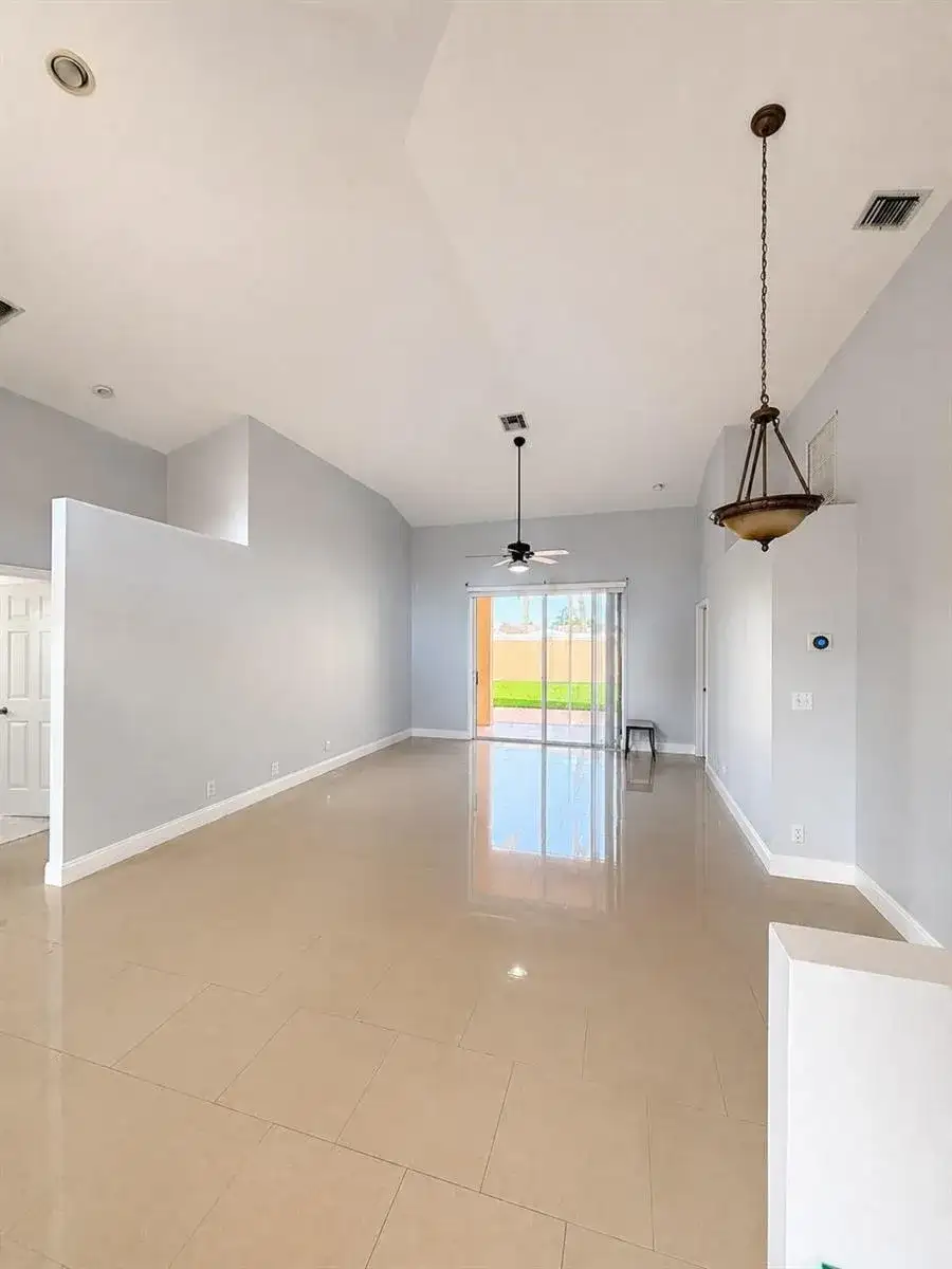 8061 Saw Palmetto Lane, Boynton Beach FL 33436 photo 5