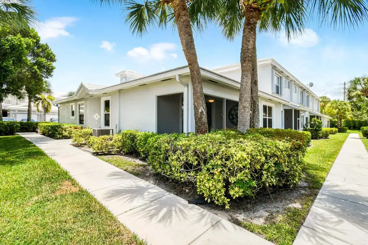 4952 Southard Street, Lake Worth FL 33463 photo 4