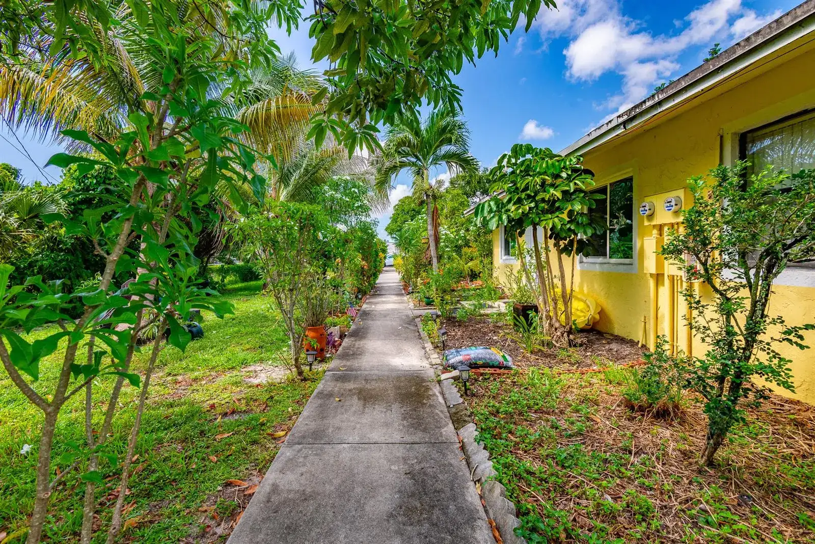 2501 TAYLOR Street # C, Hollywood FL 33020 photo 2