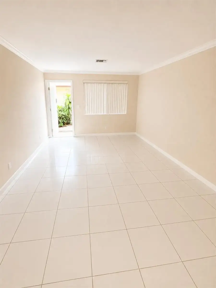 3609 Polk Street Apt 2, Hollywood FL 33021 photo 2