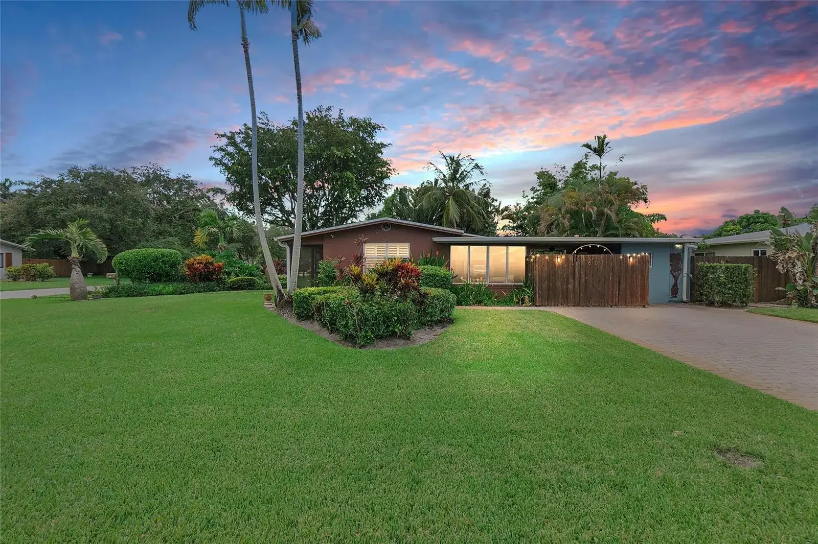 601 NW 22ND Court, Wilton Manors FL 33311 photo 4