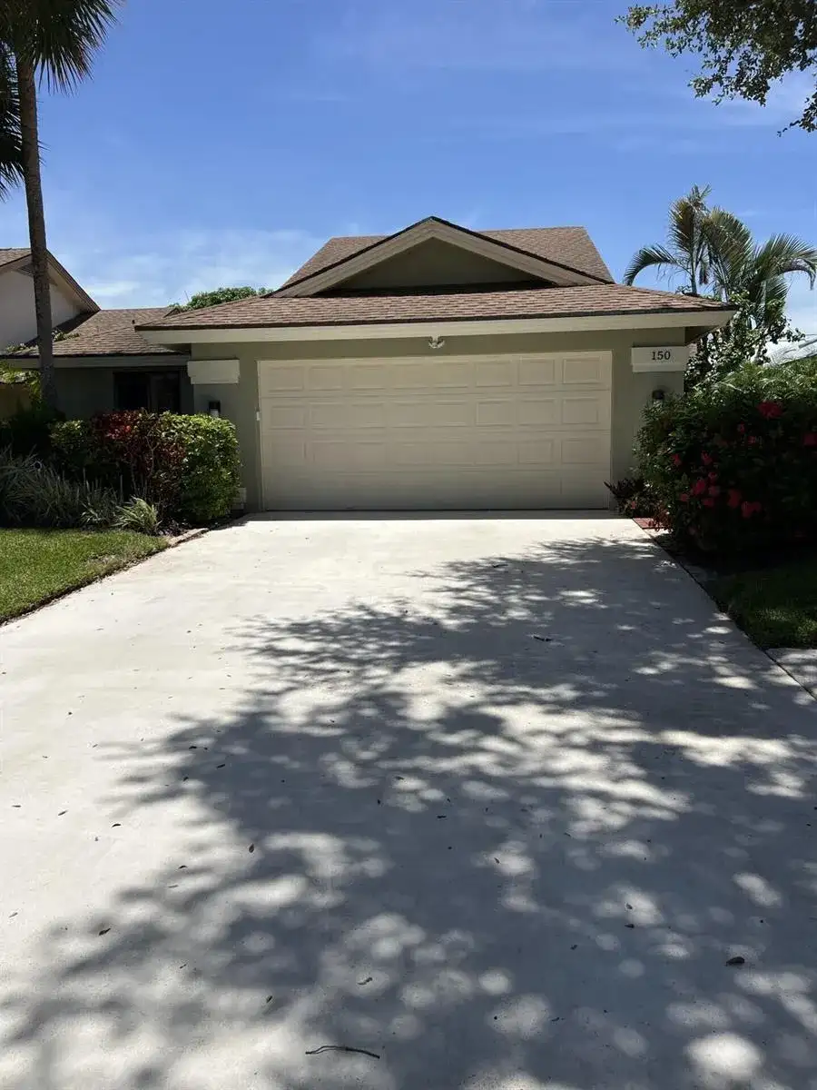 150 CAPE POINTE Circle, Jupiter FL 33477 photo 2