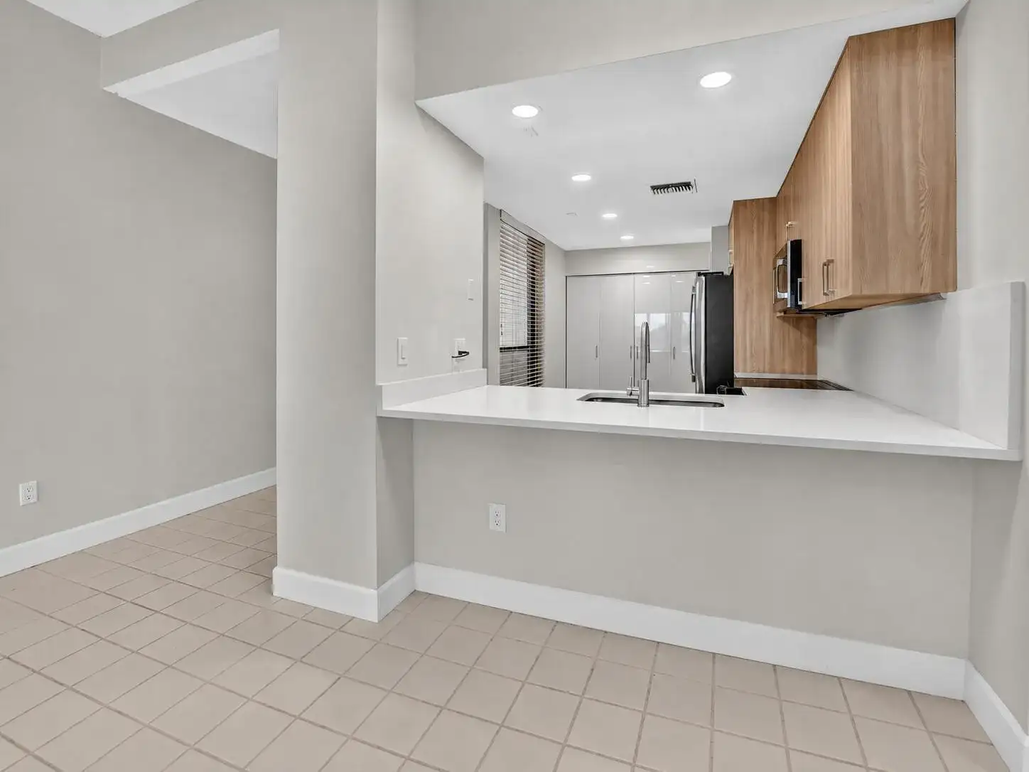 7460 La Paz Boulevard # 304, Boca Raton FL 33433 photo 5