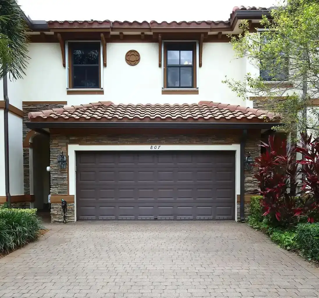 807 E Village Circle, Davie FL 33325 photo 4