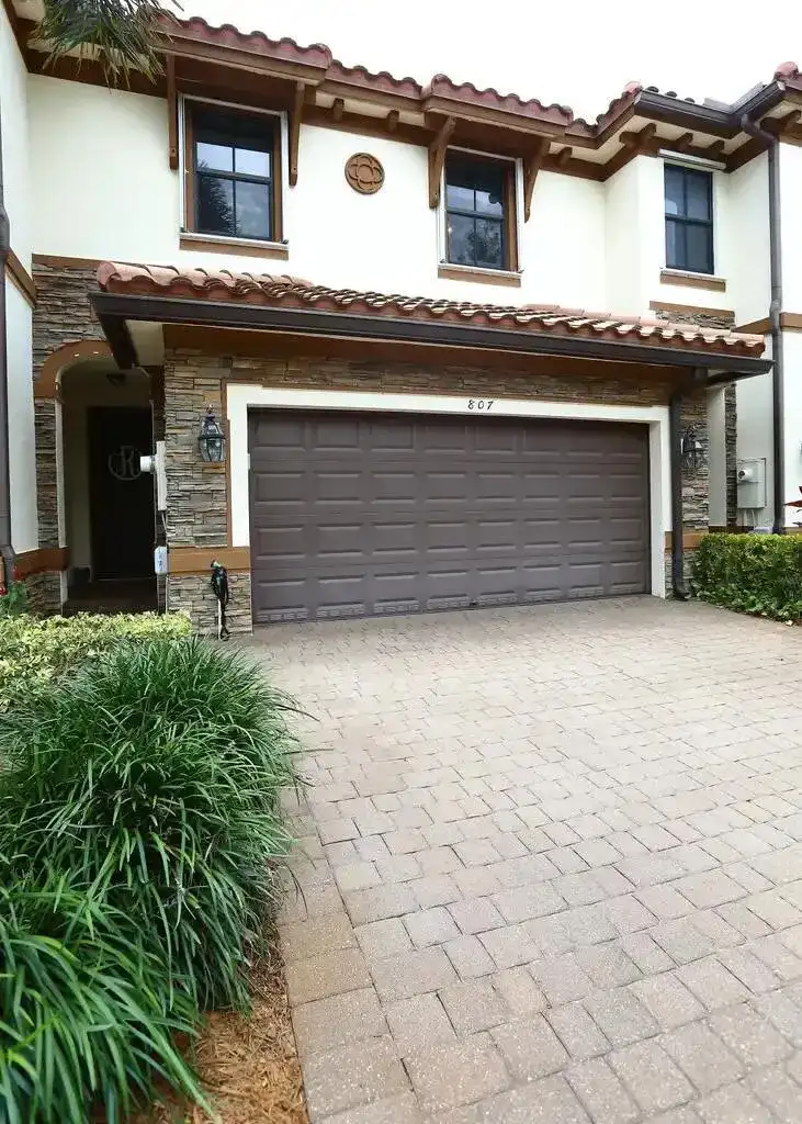 807 E Village Circle, Davie FL 33325 photo 5