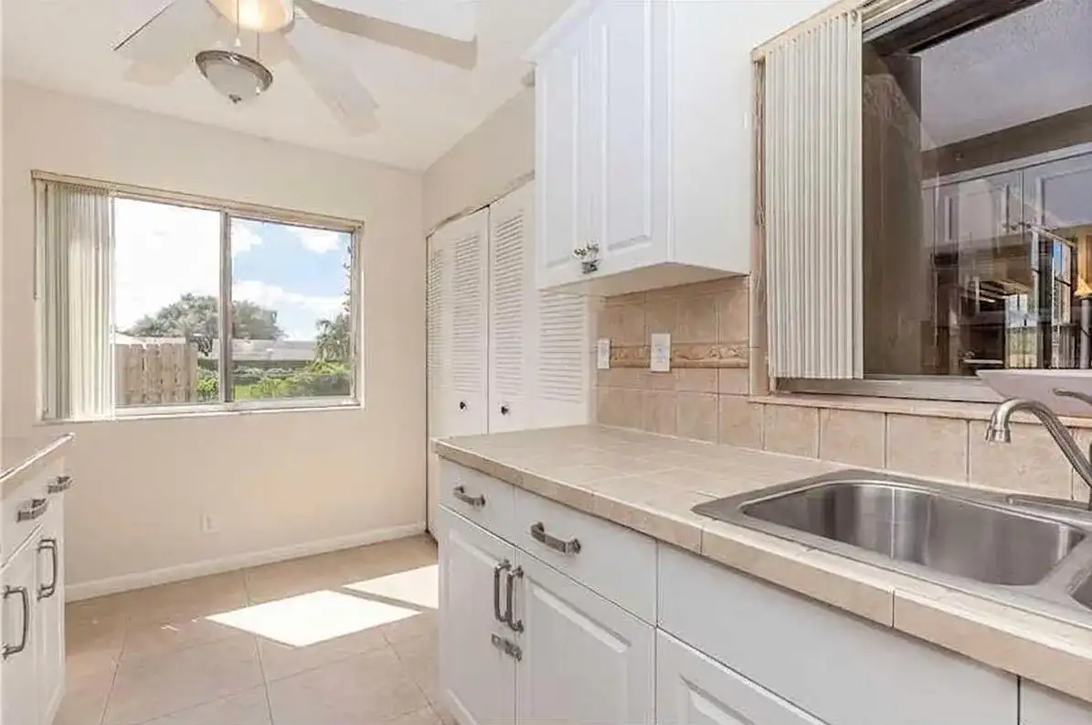 2681 NW 108TH Avenue, Sunrise FL 33322 photo 5