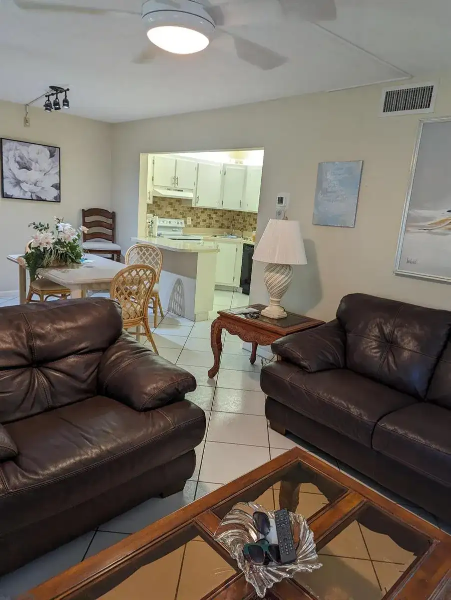 407 PINE GLEN Lane # 1, FL 33463 photo 4