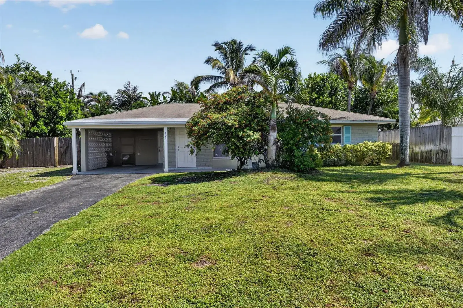 101 E Beverly Road E, Jupiter FL 33469 photo 4