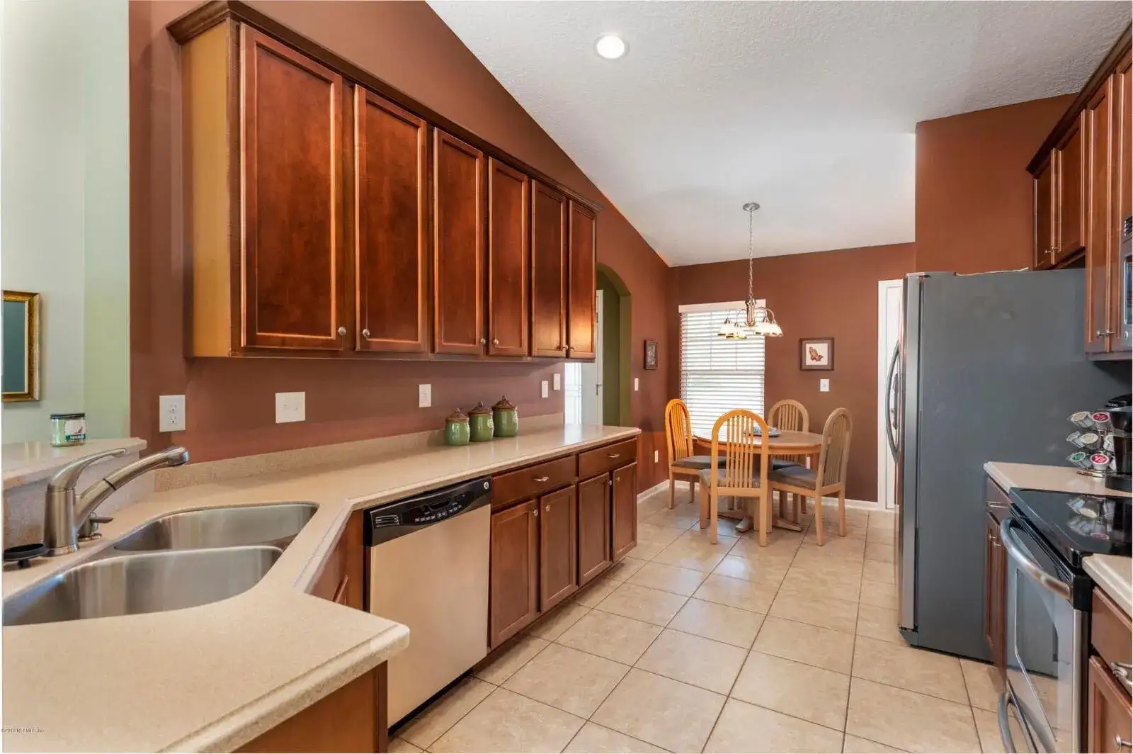 325 Casa Sevilla Avenue, FL 32092 photo 2