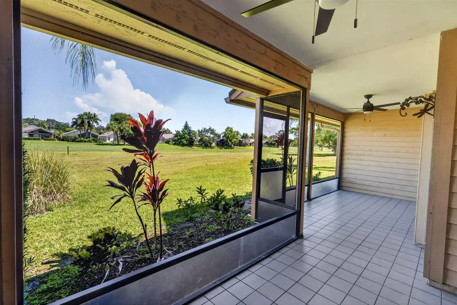 6130 SE Georgetown Place, Hobe Sound FL 33455 photo 2