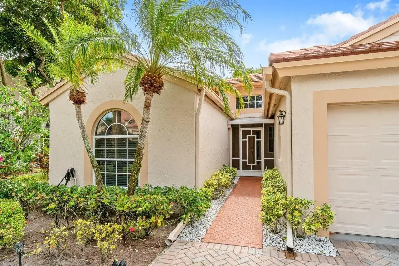 7916 CORAL POINTE Drive, Delray Beach FL 33446 photo 2