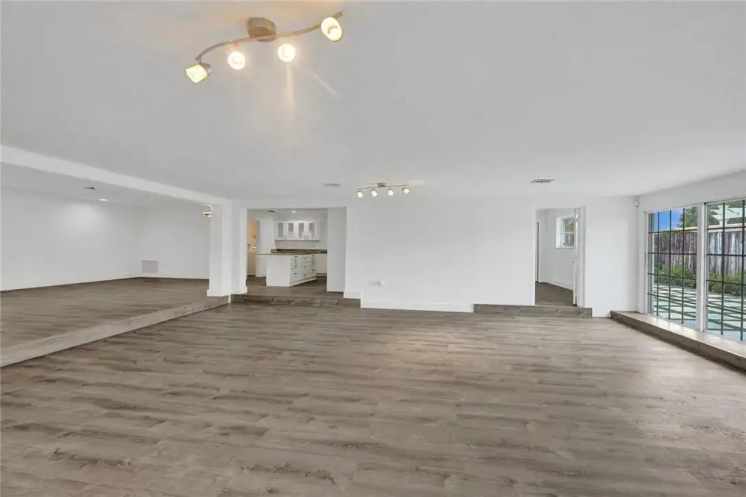 5981 NE 22ND Way, Fort Lauderdale FL 33308 photo 4