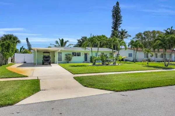804 N Cinnamon Road, North Palm Beach FL 33408 photo 2