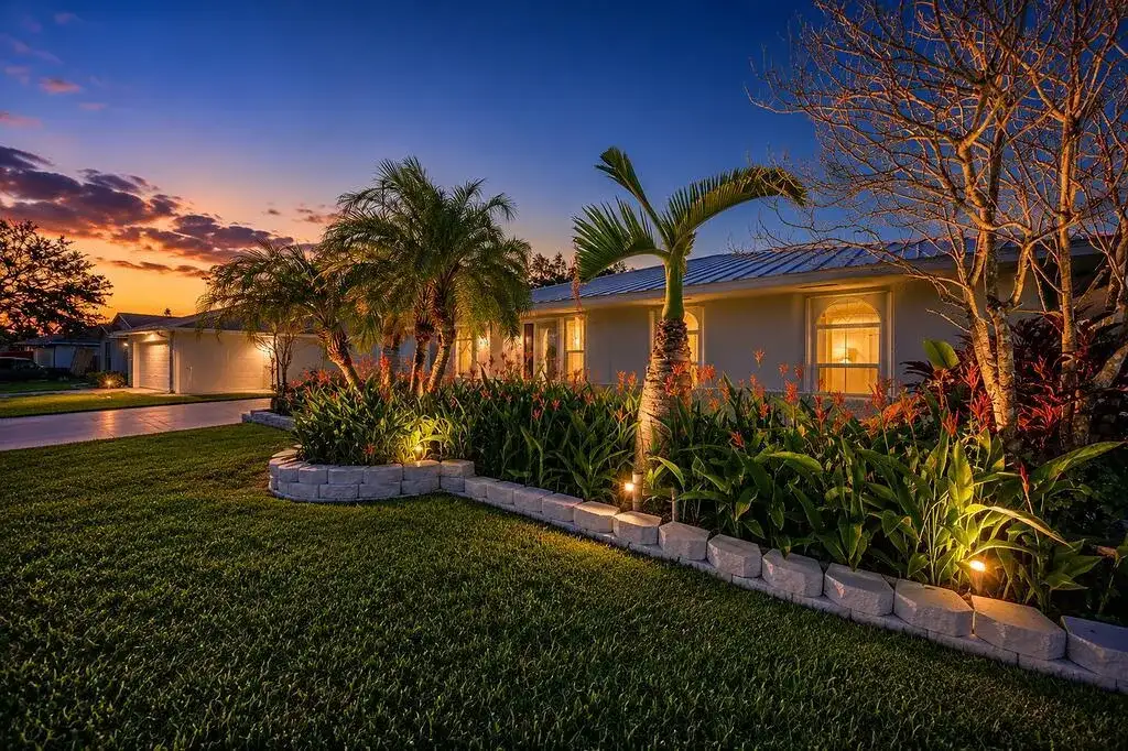651 SE DEGAN Drive, Port St. Lucie FL 34983 photo 2