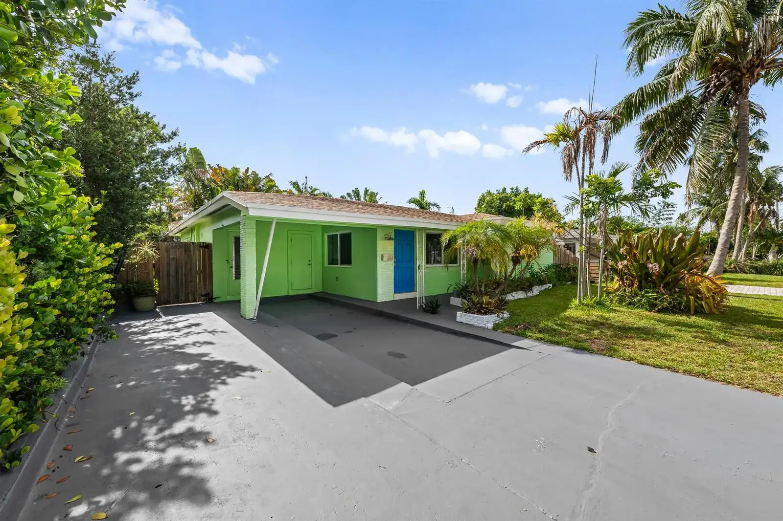 4860 NE 6th Avenue, Oakland Park FL 33334 photo 3