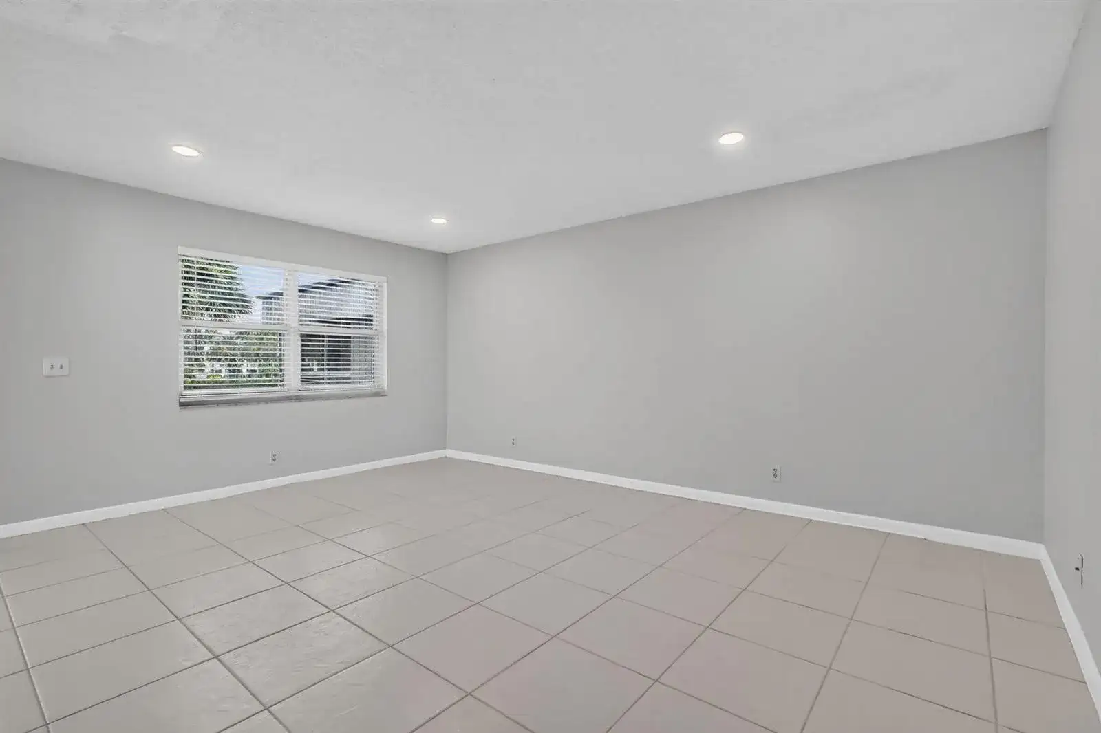 40 Burgundy A, Delray Beach FL 33484 photo 4